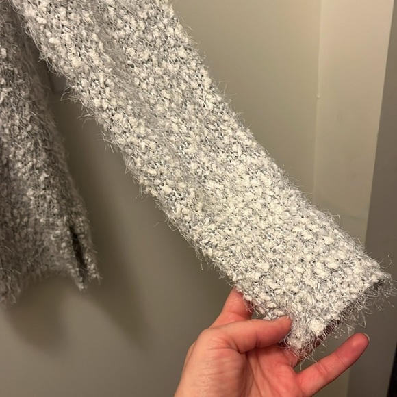 Maurice’s gray with silver accents cardigan Size Large - Picture 4 of 8